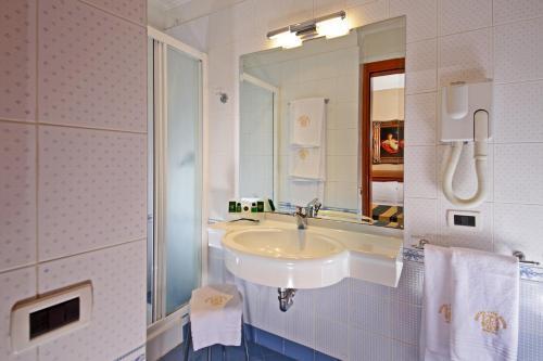 Colonna Hotel Room Type - Deluxe Double Room