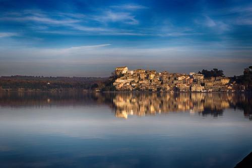 La finestra sul borgo - Tap to explore photos