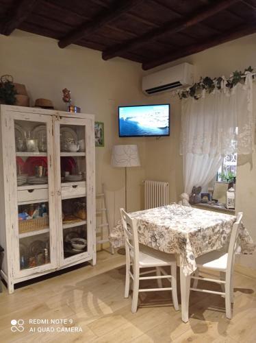 La finestra sul borgo Room Type - One-Bedroom Apartment