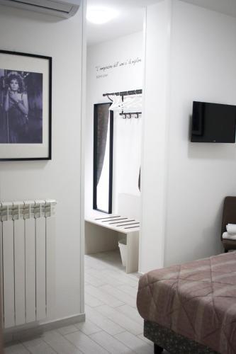 TIBUR STAR Guest House - Tap to explore photos