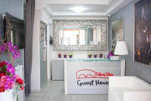TIBUR STAR Guest House - Tap to explore photos