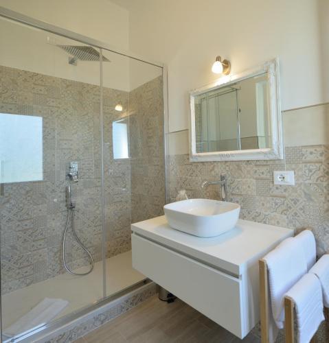 il Lago di Nemi Room Type - Deluxe Double or Twin Room with Lake View il Lago di Nemi Room Type - Deluxe Double or Twin Room with Lake View