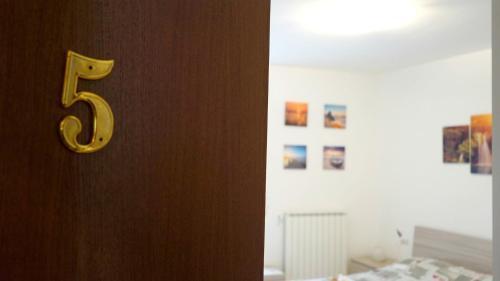 La Lanterna Sul Comò Room Type - Double Room with Balcony La Lanterna Sul Comò Room Type - Double Room with Balcony
