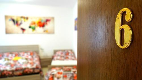 La Lanterna Sul Comò Room Type - Quadruple Room La Lanterna Sul Comò Room Type - Quadruple Room