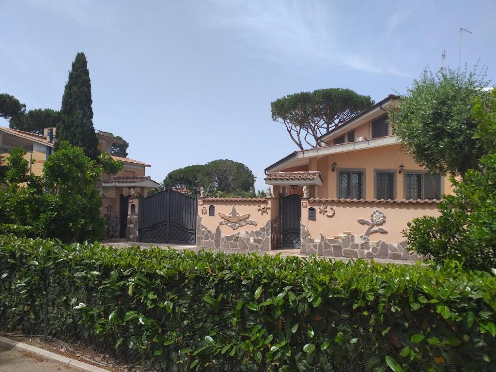 Villa Vittorio - Tap to explore photos