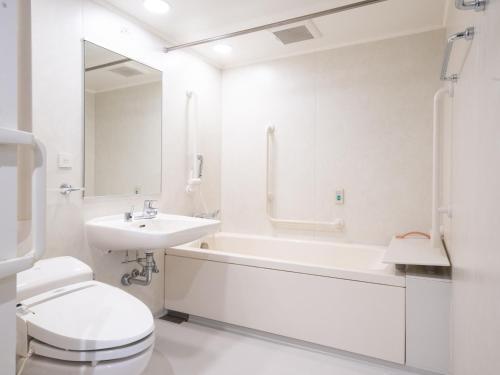 APA Hotel Asakusabashi Ekimae - Tap to explore photos