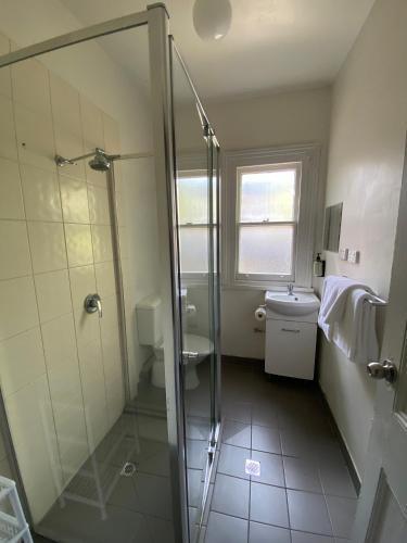 Windsor Green Hotel Room Type - King Room Studio - Ground Floor