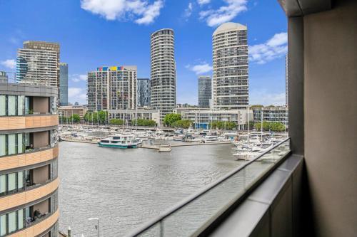 Melbourne Docklands Riverside Views