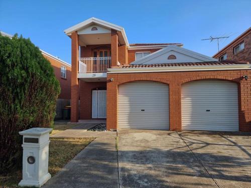 Rosie House - Spacious Comfortable Home Room Type - Five-Bedroom House