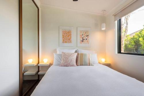 Coastal cottage, perfectly positioned Room Type - Two-Bedroom House