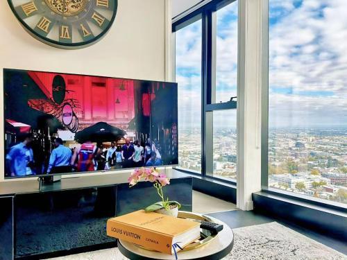 Highrise Best Location 2 Bedrooms & 2 Bathrooms - Tap to explore photos