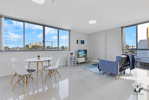 KozyGuru | Parramatta | Clean APT - Tap to explore photos
