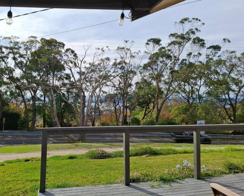 Set amongst the treetops of Arthurs Seat - Tap to explore photos