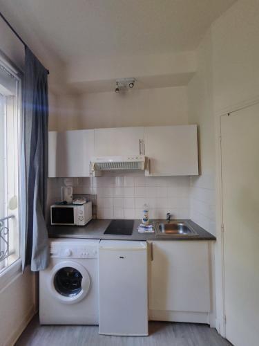 Charming Parisian studio!