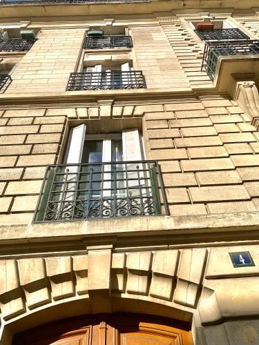 Love Nest In Paris