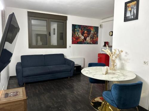 Charmant Studio à Neuilly-sur-Marne proche Paris - Tap to explore photos