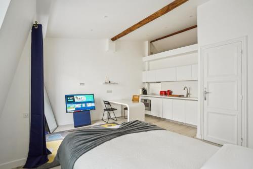 New Apartment near Champs Elysées