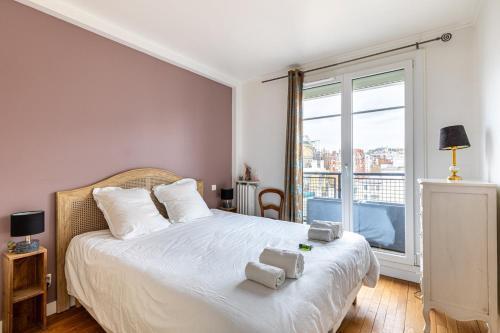 GuestReady - Contemporary Apt in the 20th Arr - Tap to explore photos