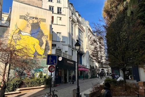 A unique duplex in the heart of Montorgueil