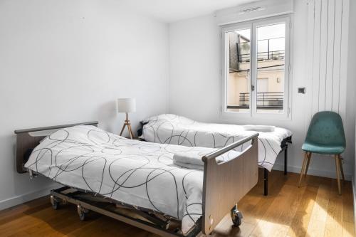 Convenient 2BR Apt near subway - Tap to explore photos