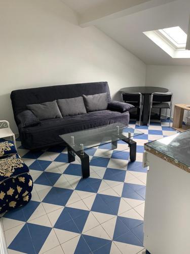 SUITS & LUXURY Appart Paris Montreuil