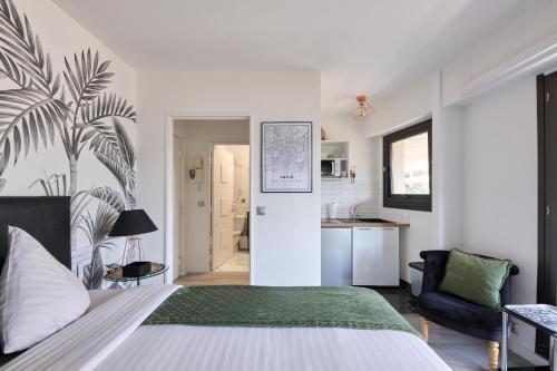 Beautiful modern fully furnished studio - Tap to explore photos