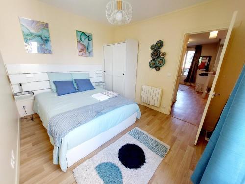 F2 Entre Paris et Eurodisney 5 min à pied gare