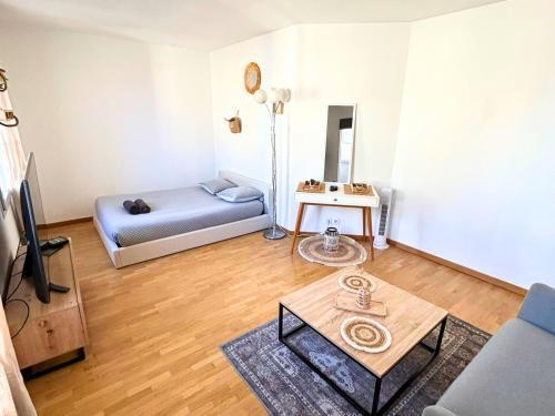Studio cosy avec Smart TV & Wi-Fi - Tap to explore photos