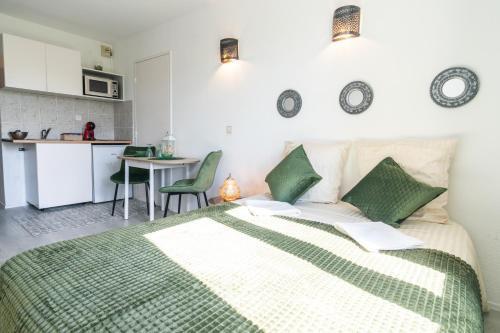 Disneyland Paris / Cozy Studio 3 min from Metro RER A - Tap to explore photos