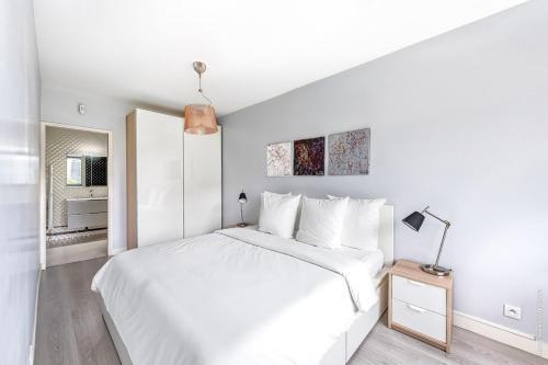 Muette - Lamartine 1bdr by B'Your Home - Tap to explore photos
