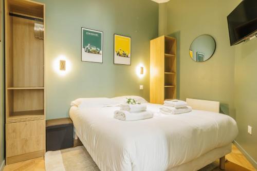 Appartement Moderne 1BR-4P - Guy Moquet - Tap to explore photos