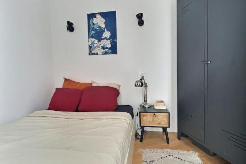 Bright 34 m ideally located in Paris