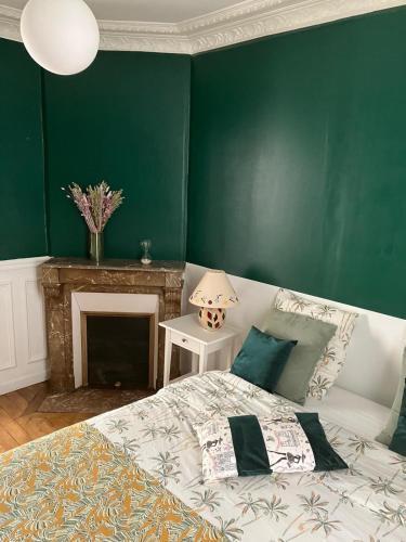 Cosy appartement in Paris - Tap to explore photos
