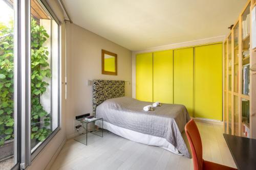 GuestReady- 2 Terrace Duplex with Exceptional View - Tap to explore photos