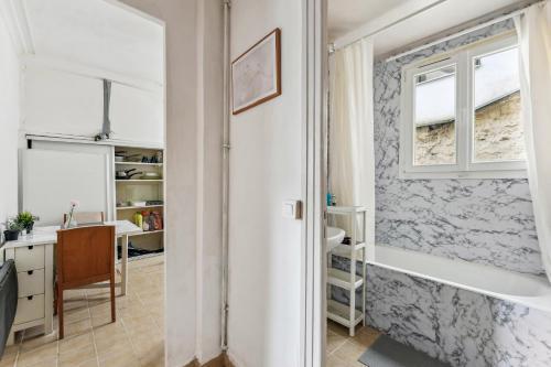 Studio Montmartre 15 min du Sacré-Cœur, cosy & chauffé - Tap to explore photos