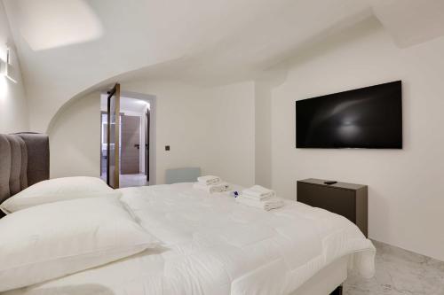 Beautiful 1BR6P - Montorgueil RDC - Tap to explore photos