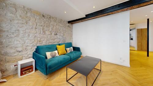 200 Suite DDJ - Superbe Appartement à Paris - Tap to explore photos