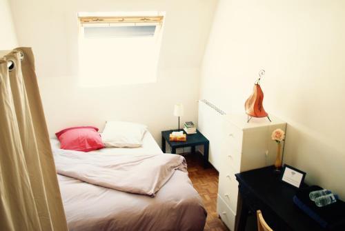Chambre 2 pers, repas et Taxi CDG Extra - Tap to explore photos