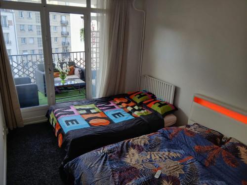 Chambre pour 4 chez Rihani près de la Tour Eiffel