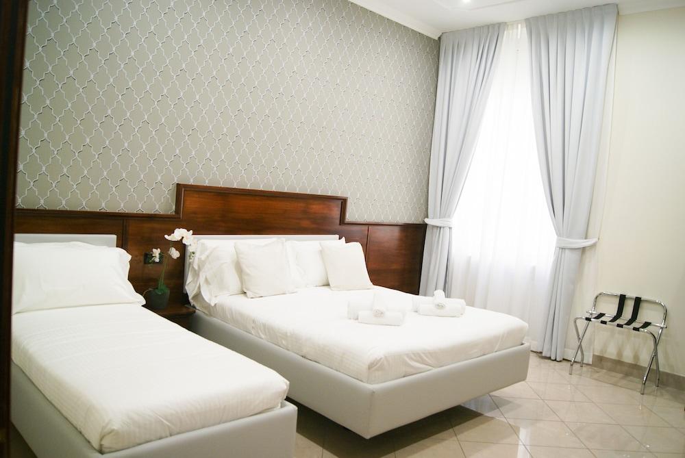 Monti 66 Hotel Room Type - Triple Room