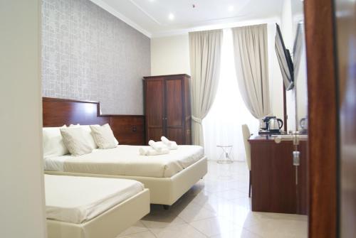 Monti 66 Hotel Room Type - Deluxe Triple Room