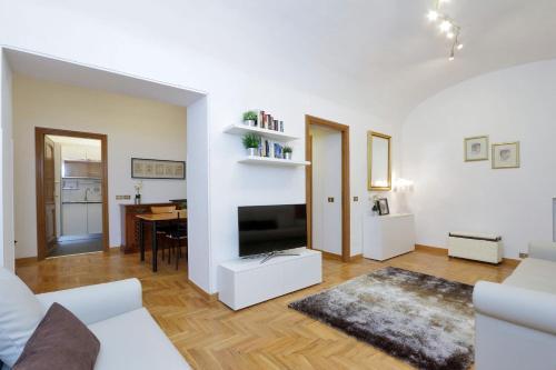 Charming Colosseum - My Extra Home Room Type - One-Bedroom Apartment
