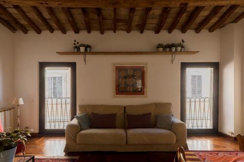 Monti Sweet Apartment - Tap to explore photos