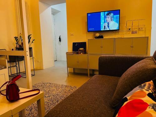 Sweet Life House Rome Cavour - Tap to explore photos