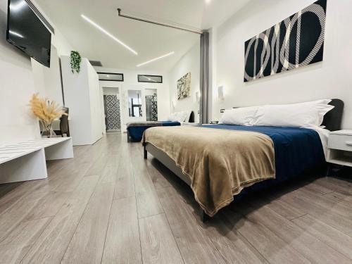 San Saba Street Apartment 46 Room Type - One-Bedroom Apartment