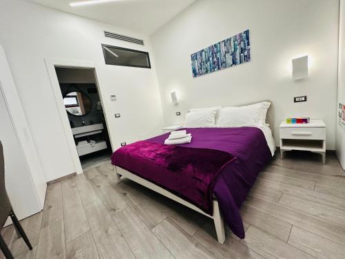 San Saba Street Apartment 48 Room Type - One-Bedroom Apartment