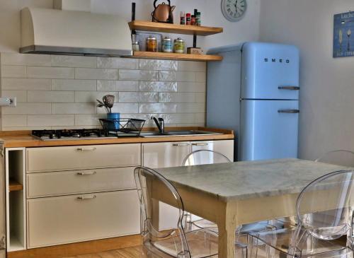 Livia s Charming House - Tap to explore photos