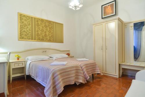 Gisa Rooms Room Type - Basic Triple Room with Shared Bathroom