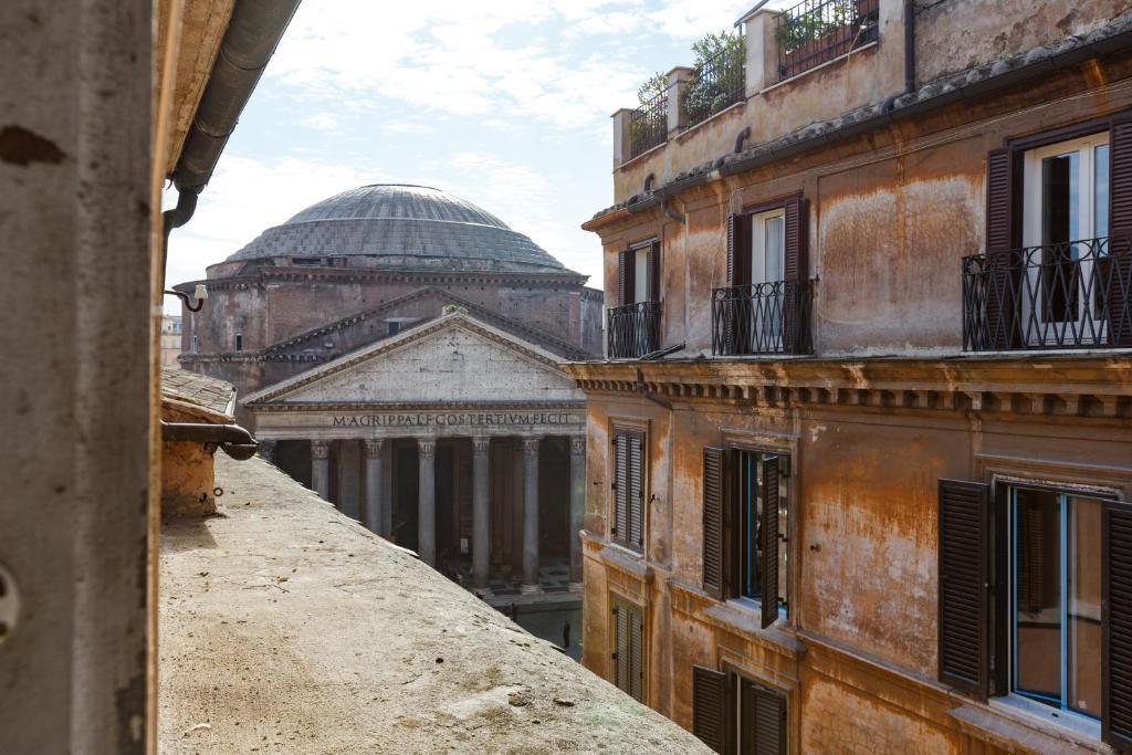 Pantheon Loft - B - Tap to explore photos