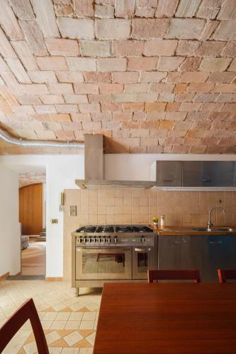 Aurora - Tap to explore photos